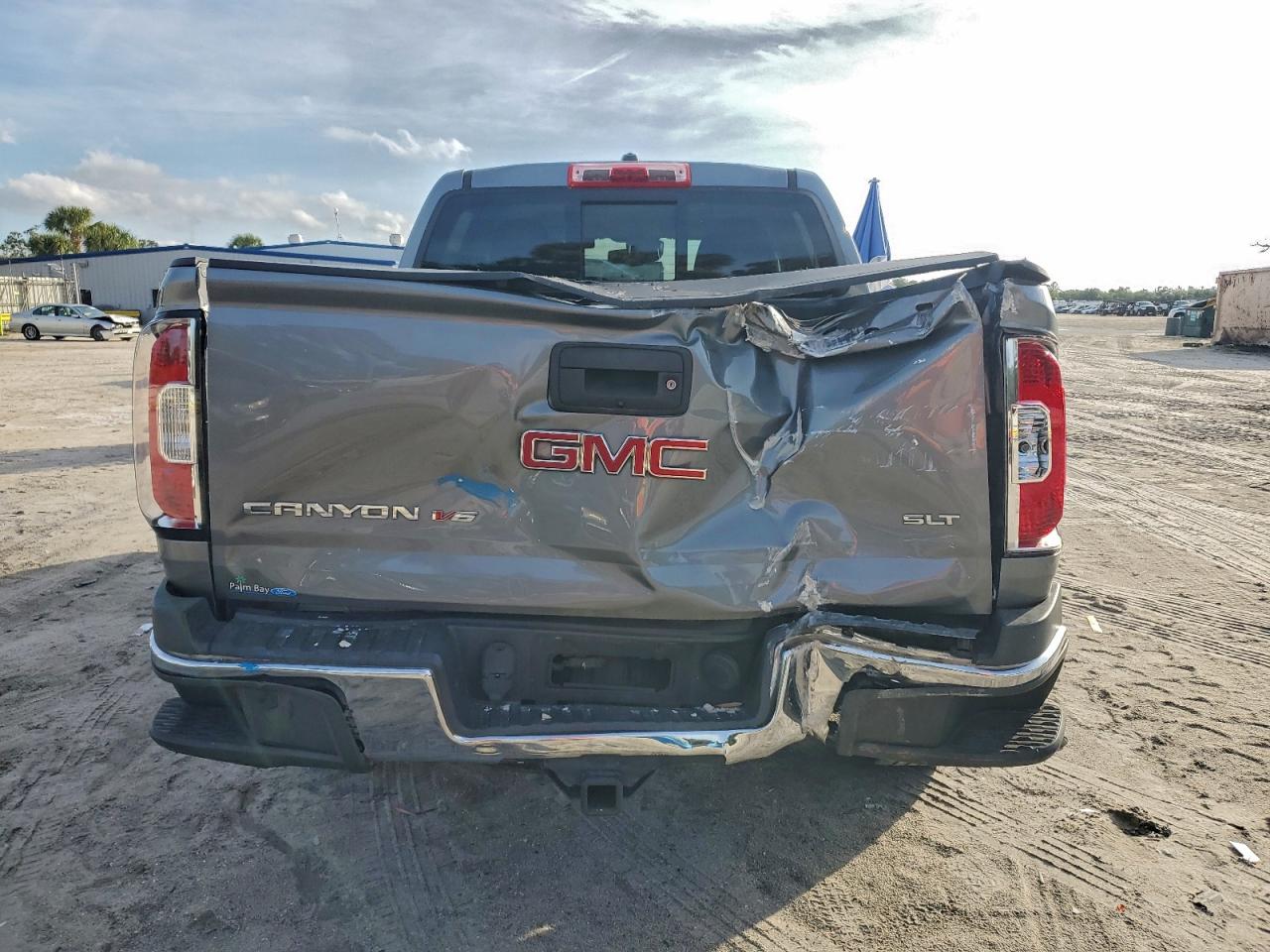 GMC Canyon Slt Image 2