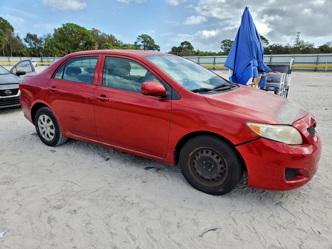 Toyota Corolla Base Image 9