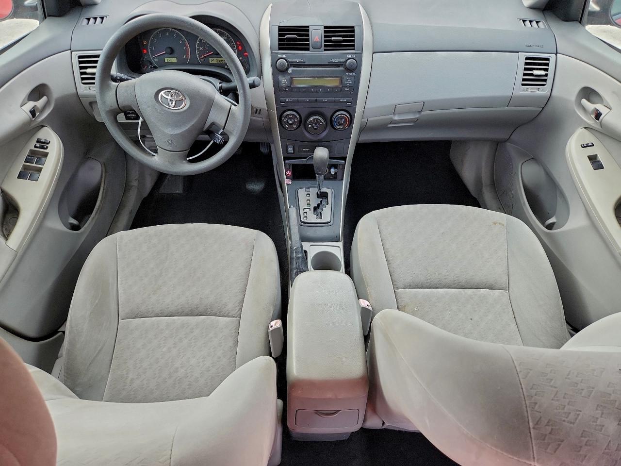 Toyota Corolla Base Image 6
