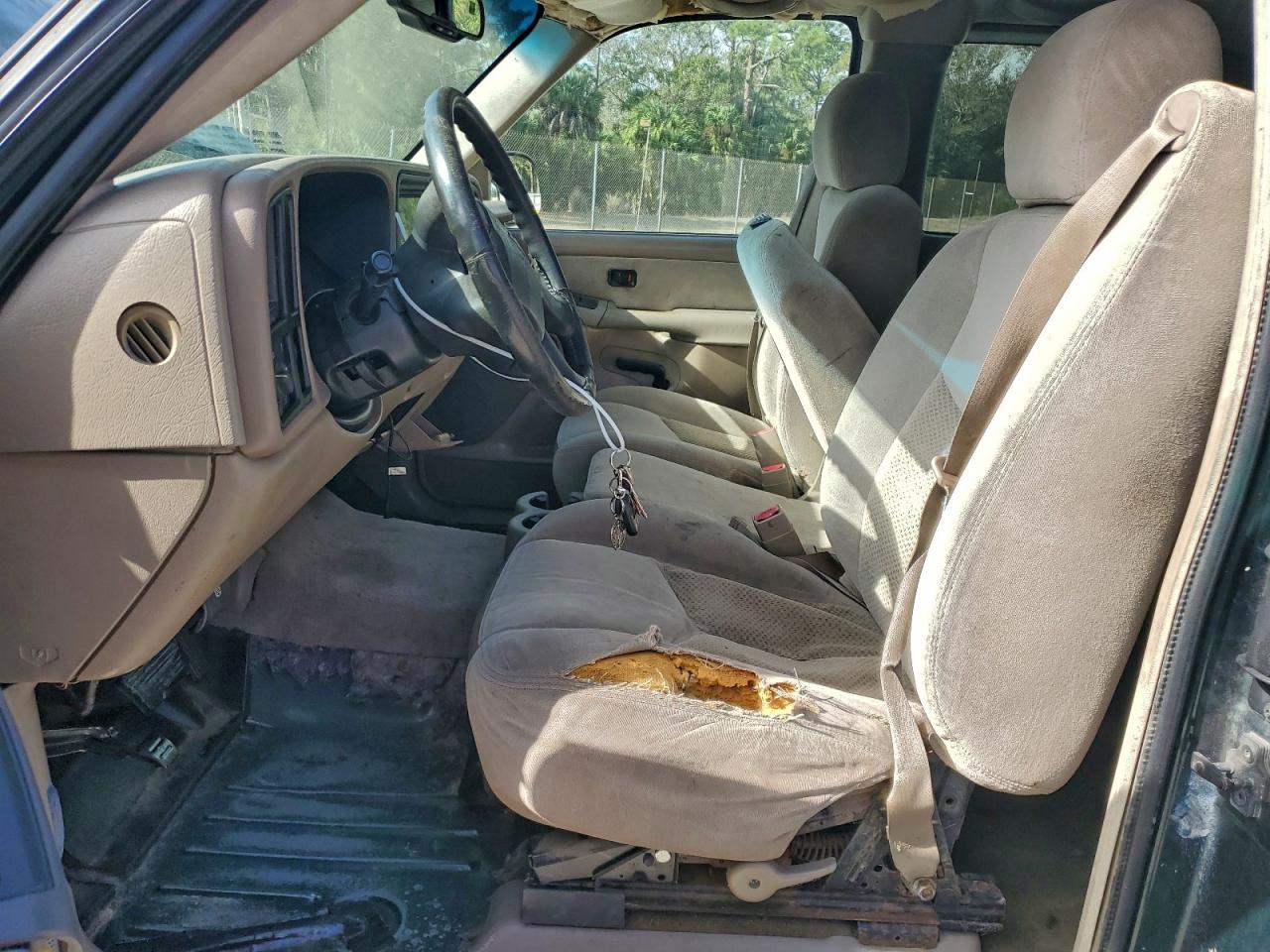 Chevrolet Silverado C1500 Image 7