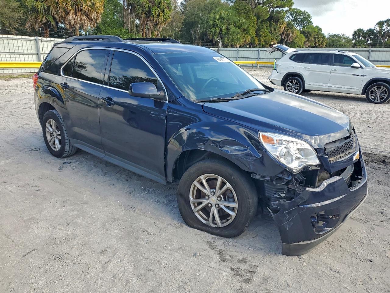 Chevrolet Equinox Lt Image 2