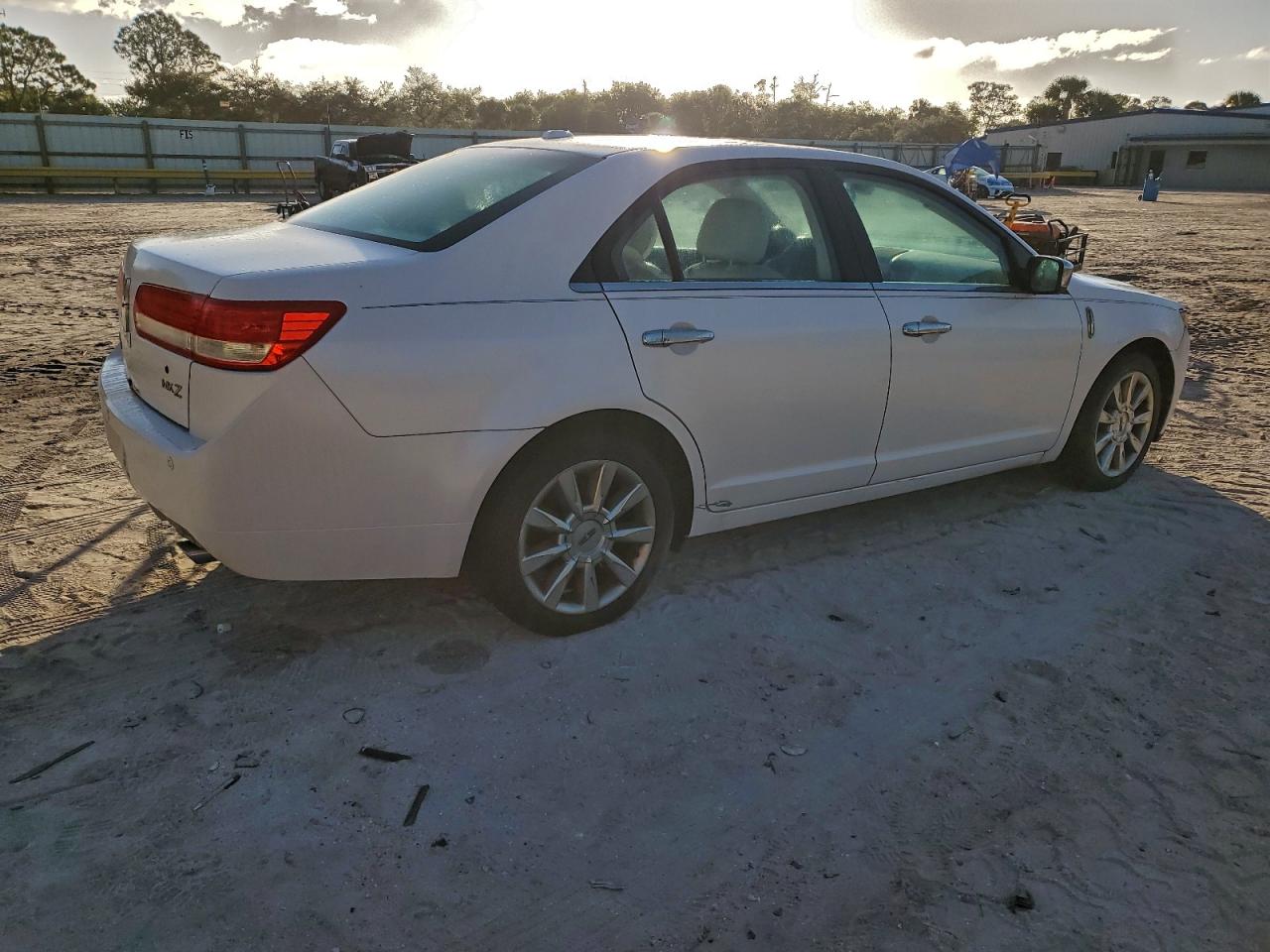 Lincoln MKZ Image 10