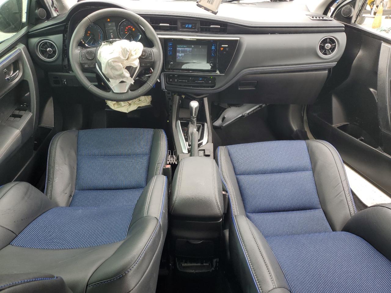 Toyota Corolla L Image 5