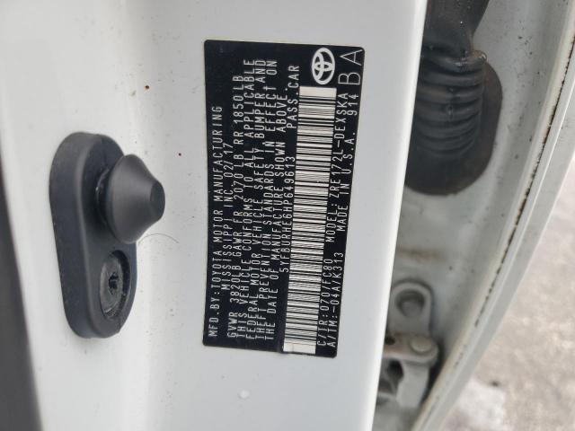 Toyota Corolla L Image 10