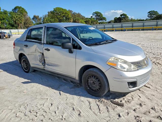 Nissan Versa S Image 6