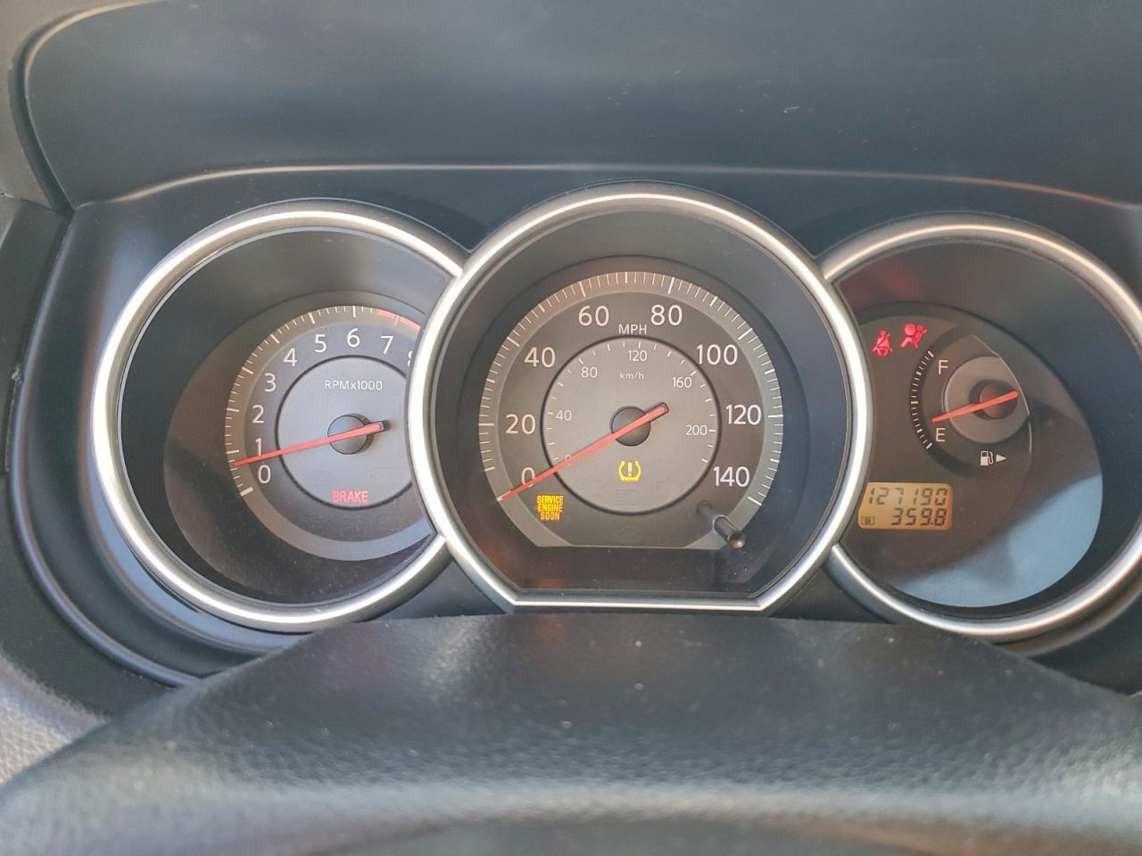 Nissan Versa S Image 8