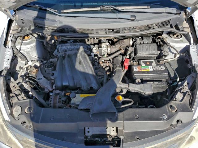 Nissan Versa S Image 7