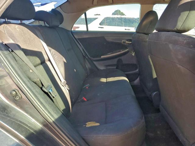 Toyota Corolla Base Image 7