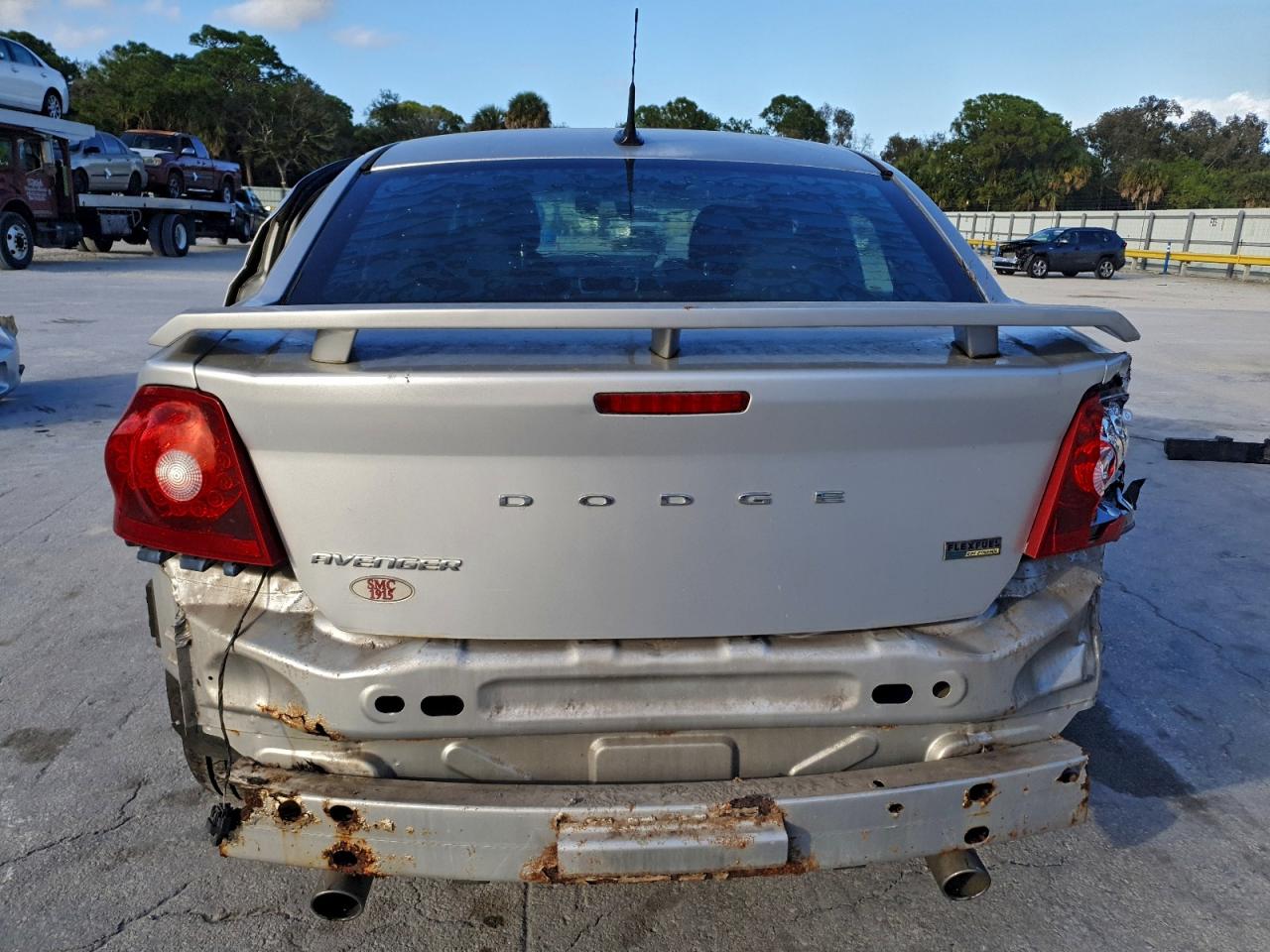 Dodge Avenger Mainstreet Image 8