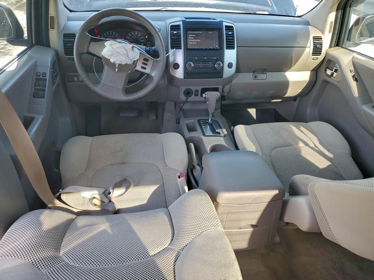 Nissan Frontier Crew Cab Se Image 8