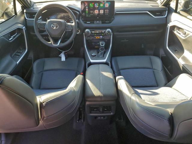 Toyota RAV4 Xse Image 12