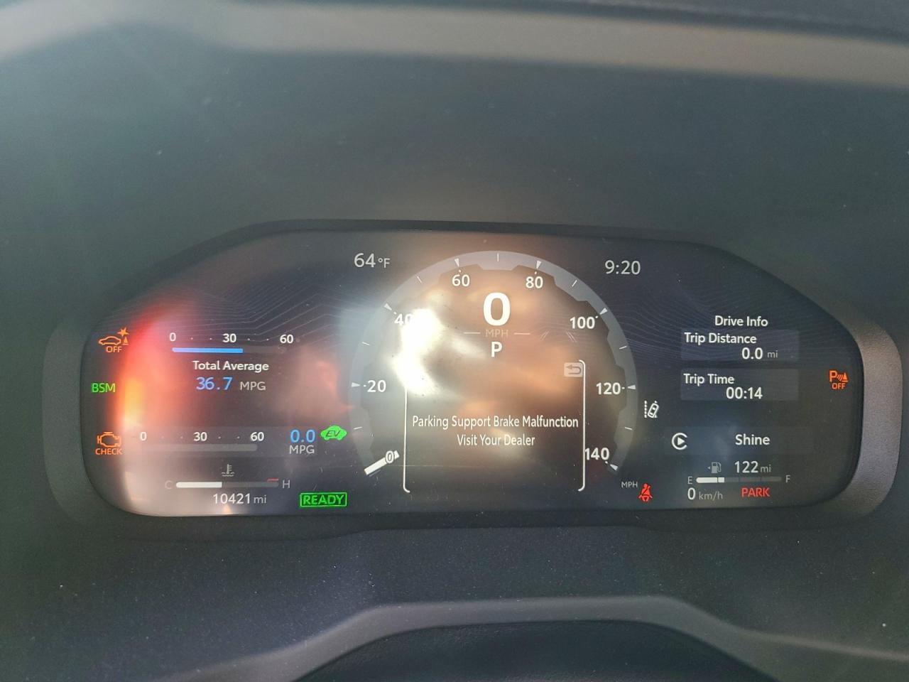 Toyota RAV4 Xse Image 8