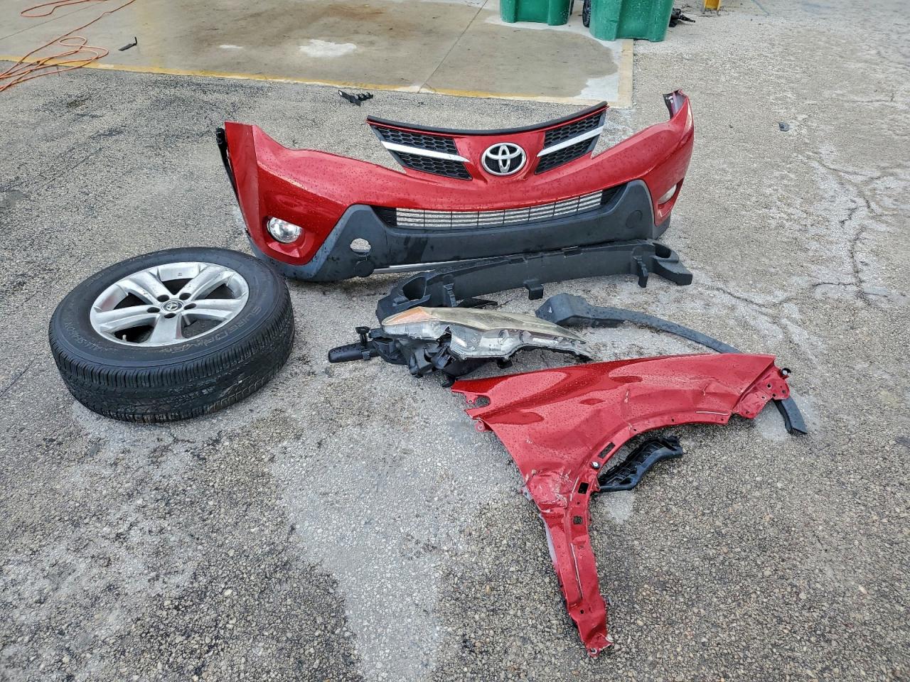 Toyota RAV4 Xle Image 2