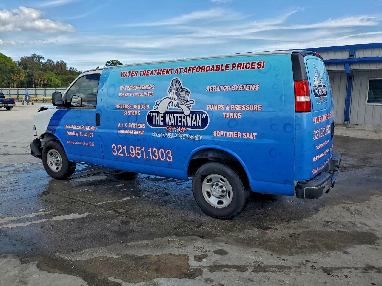 Chev Express Image 2