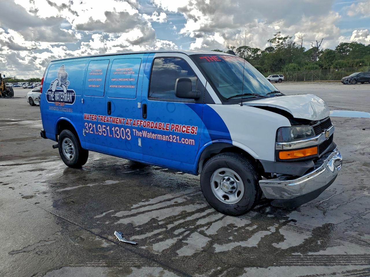 Chev Express Image 8