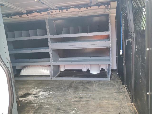 Chev Express Image 9