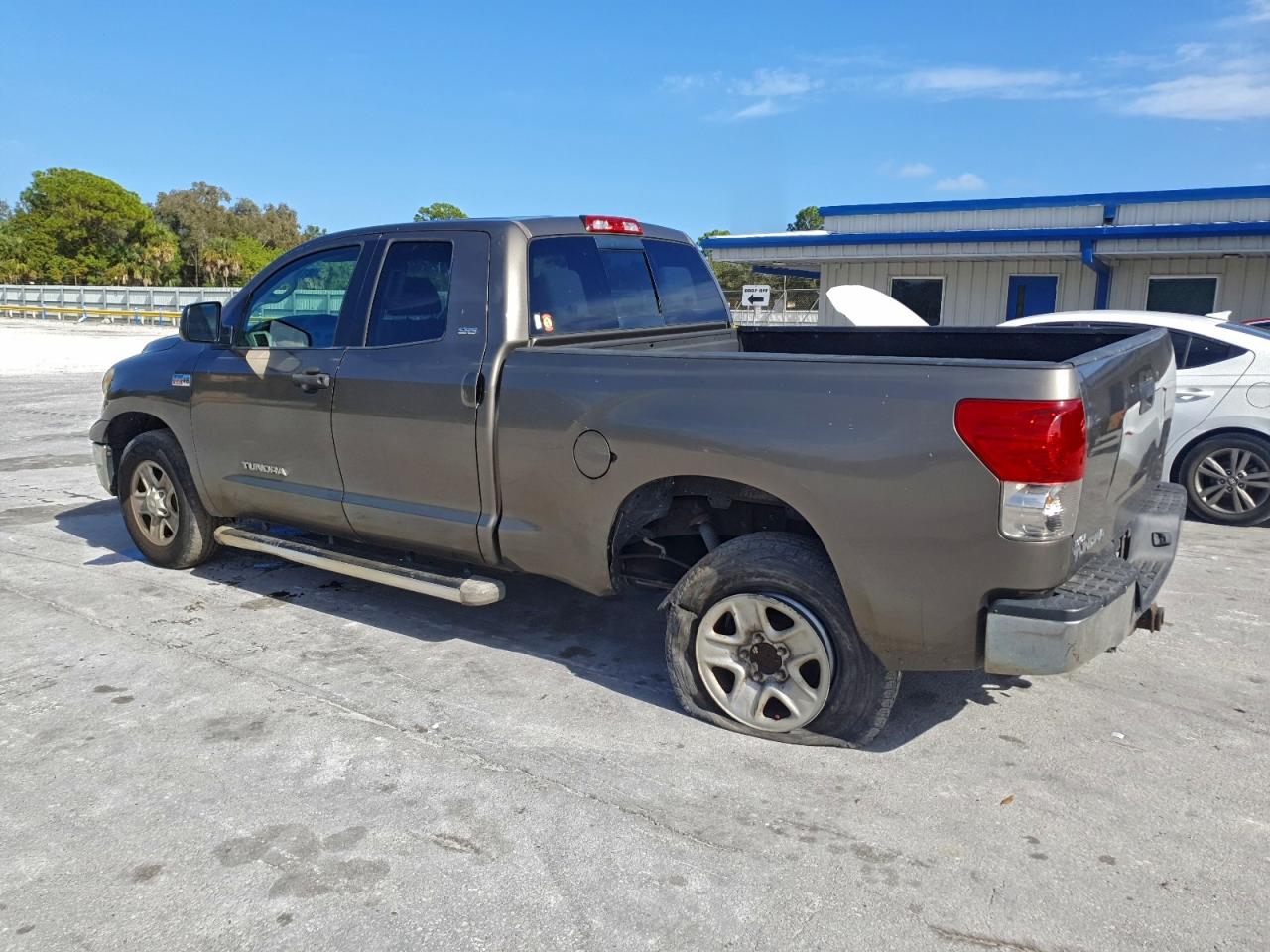 Toyota Tundra Double Cab Sr5 Image 9