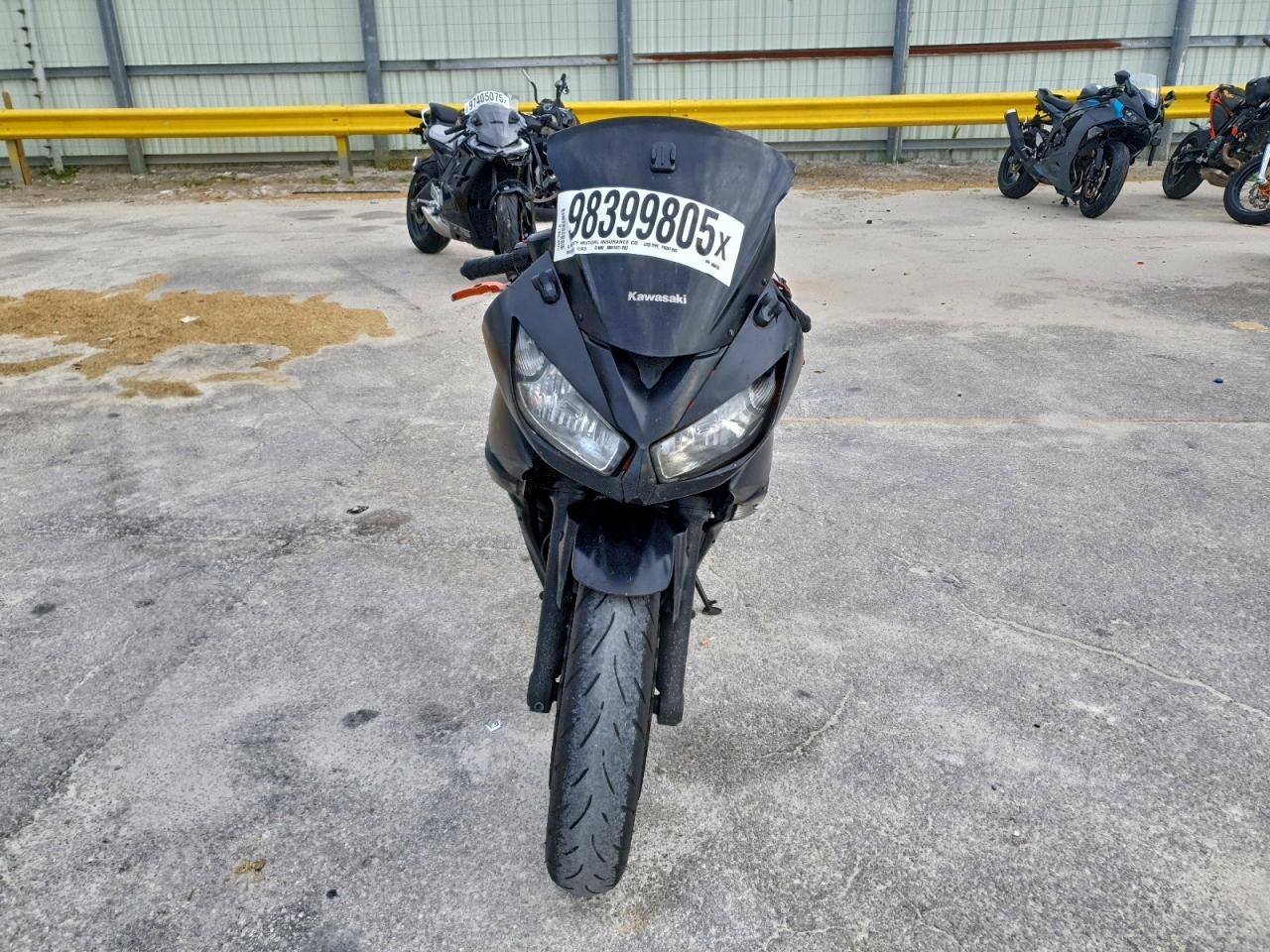 Kawasaki Ex C Image 2