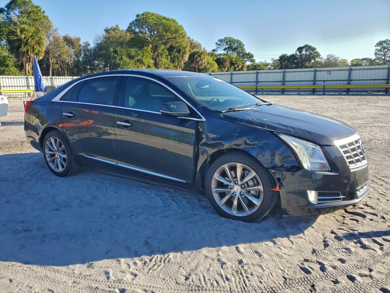 Cadillac XTS Luxury Collection Image 2