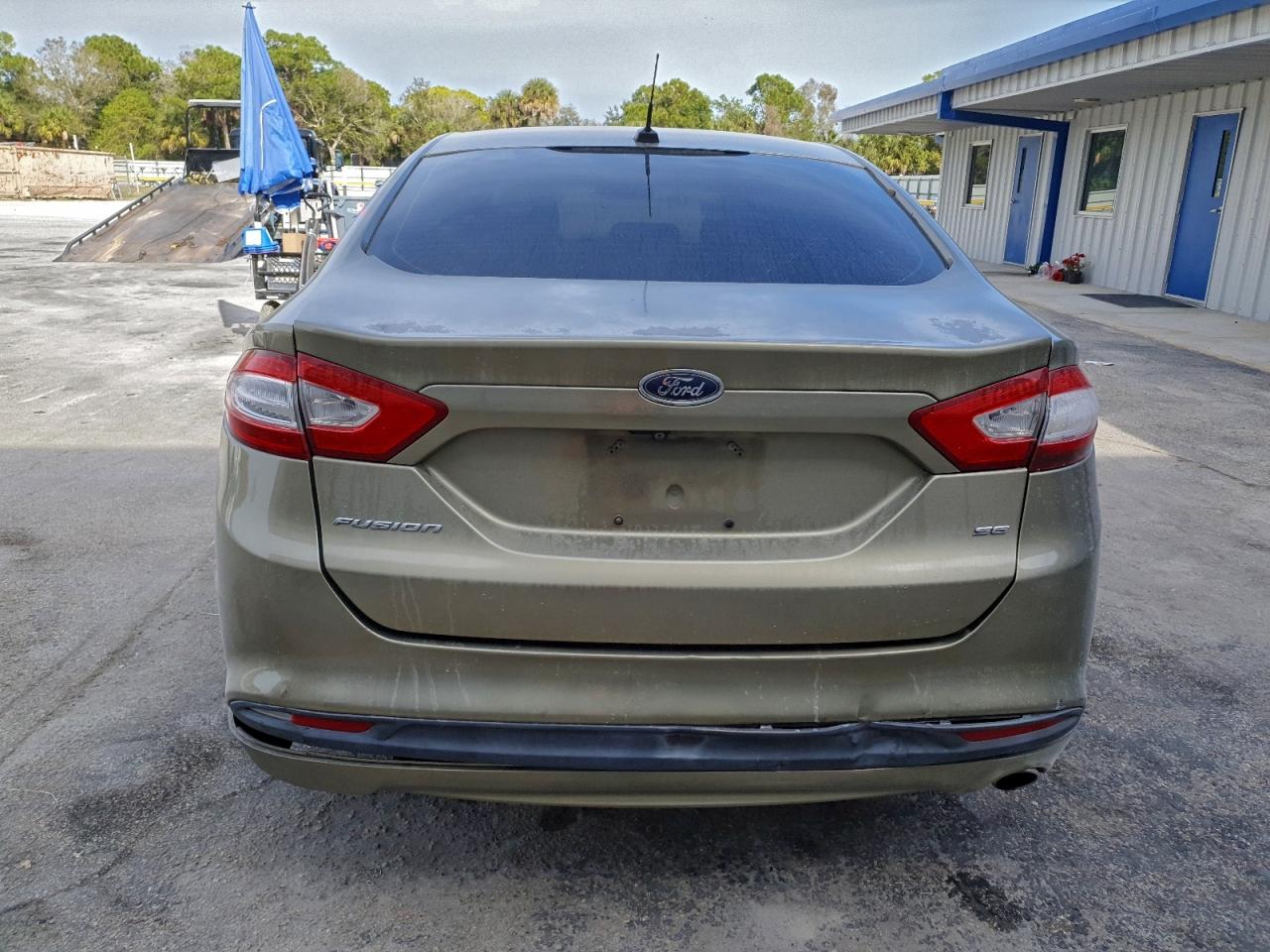 Ford Fusion Se Image 4
