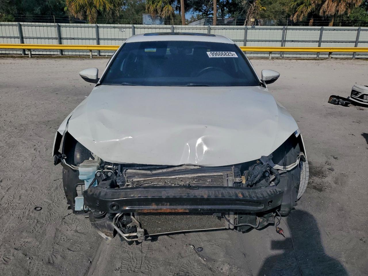 Volkswagen Jetta Gli Image 4