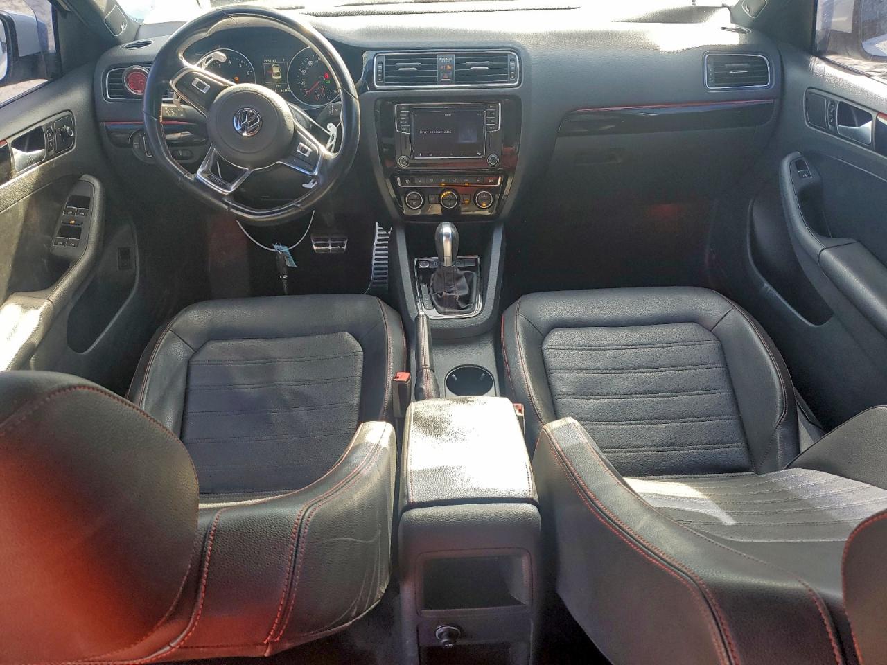 Volkswagen Jetta Gli Image 7