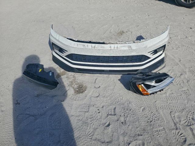 Volkswagen Jetta Gli Image 12