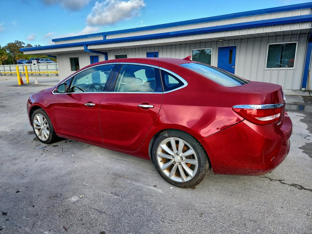 Buick Verano Image 2