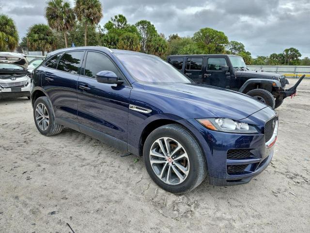Jaguar F-PACE Premium Image 4