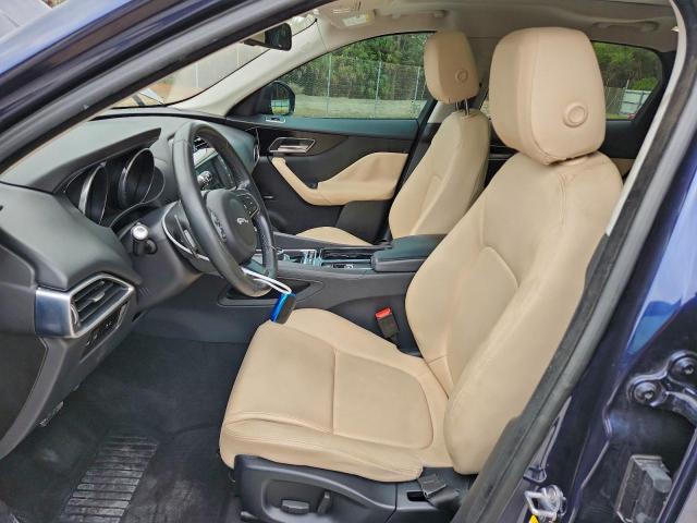 Jaguar F-PACE Premium Image 8