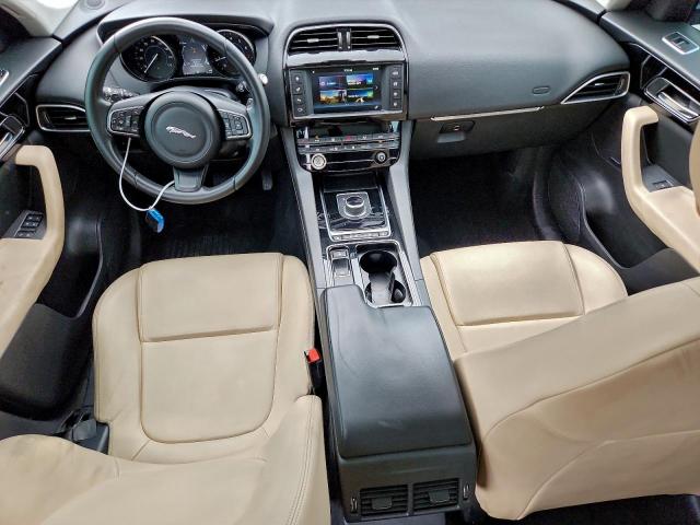 Jaguar F-PACE Premium Image 3