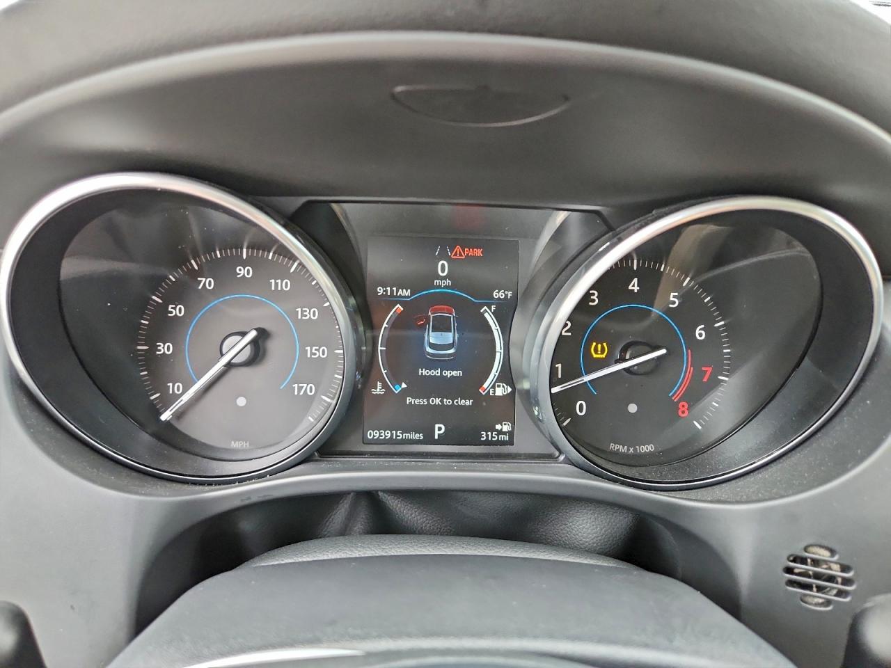 Jaguar F-PACE Premium Image 6