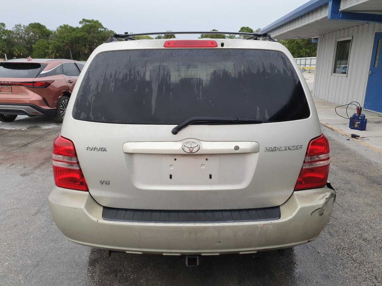 Toyota Highlander Limited Image 2