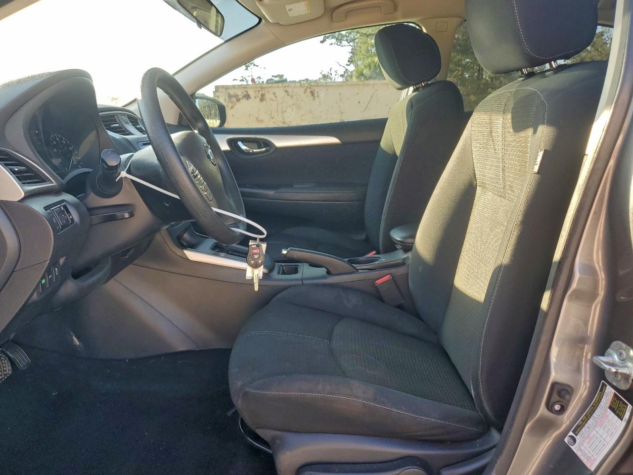 Nissan Sentra S Image 12