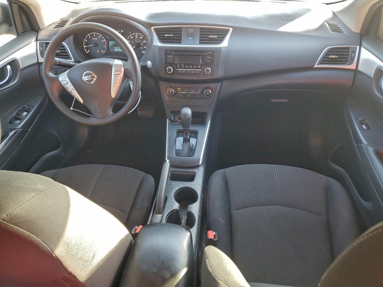 Nissan Sentra S Image 6