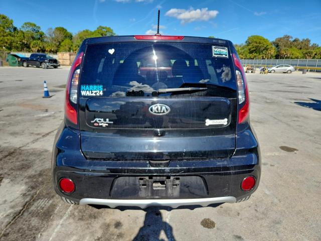Kia Soul + Image 8
