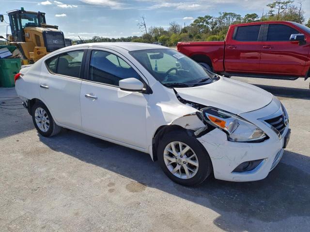 Nissan Versa S Image 12