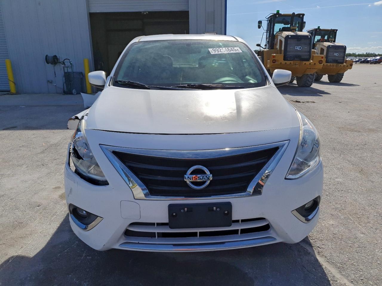 Nissan Versa S Image 8