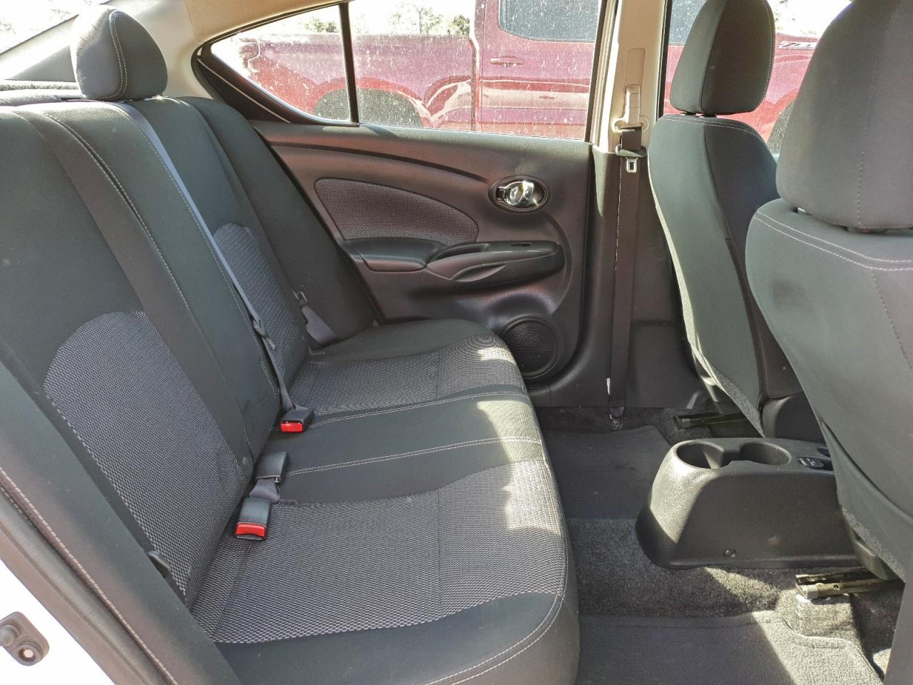 Nissan Versa S Image 10