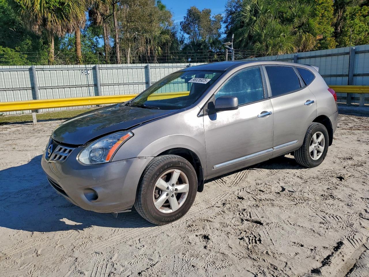 Nissan Rogue S Image 1