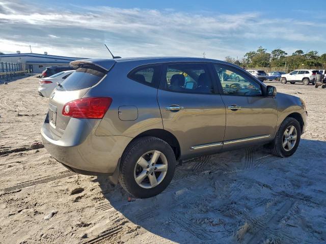 Nissan Rogue S Image 2