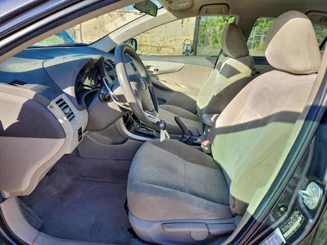 Toyota Corolla Base Image 8