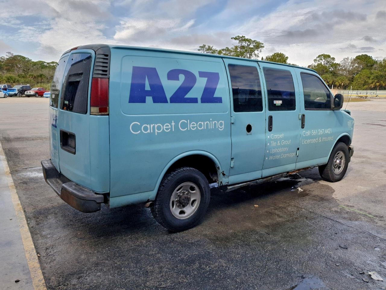 GMC Savana G3500 Image 2