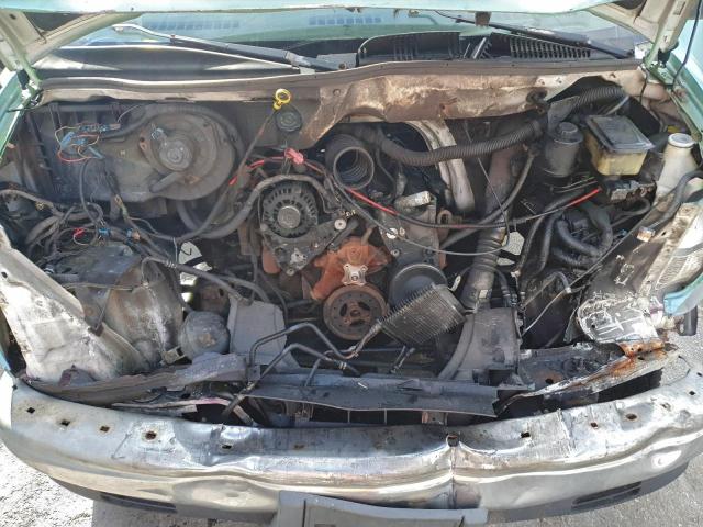 GMC Savana G3500 Image 6