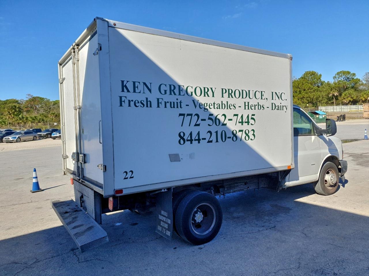 Chevrolet Express Image 7