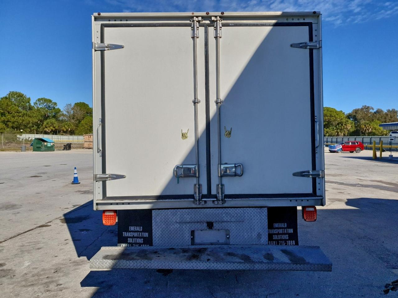 Chevrolet Express Image 11