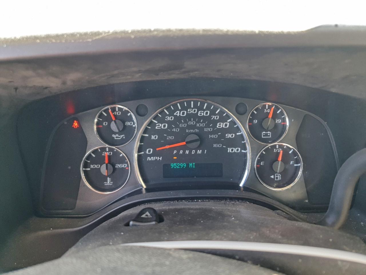 Chevrolet Express Image 6