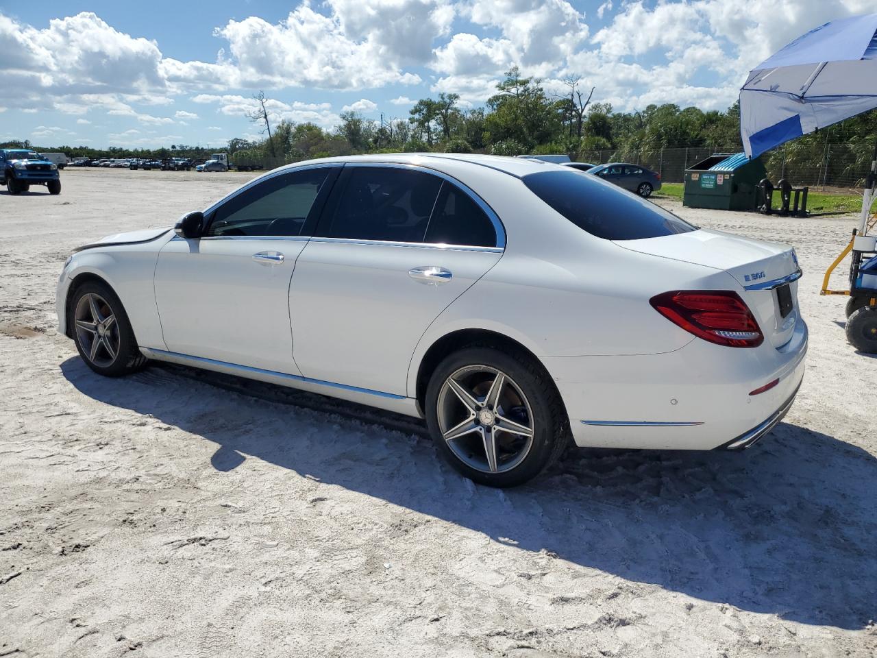 Mercedes-Benz E-Class 300 4matic Image 2