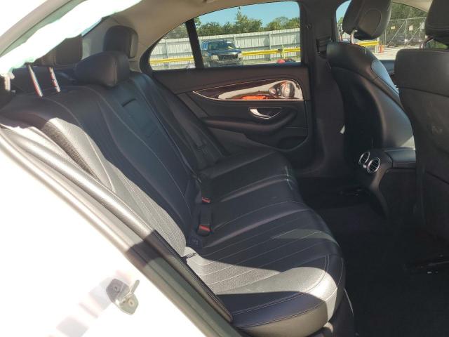 Mercedes-Benz E-Class 300 4matic Image 11
