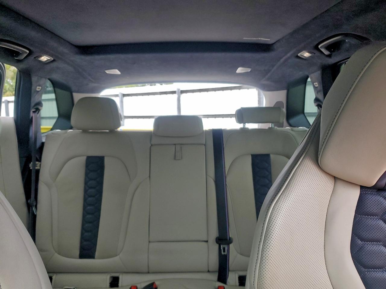 BMW X Series M Image 10